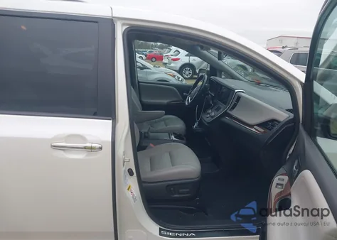 2015 Toyota Sienna Limited 7 Passenger z USA, uszkodzony, nr VIN 5TDDK3DC8FS116201